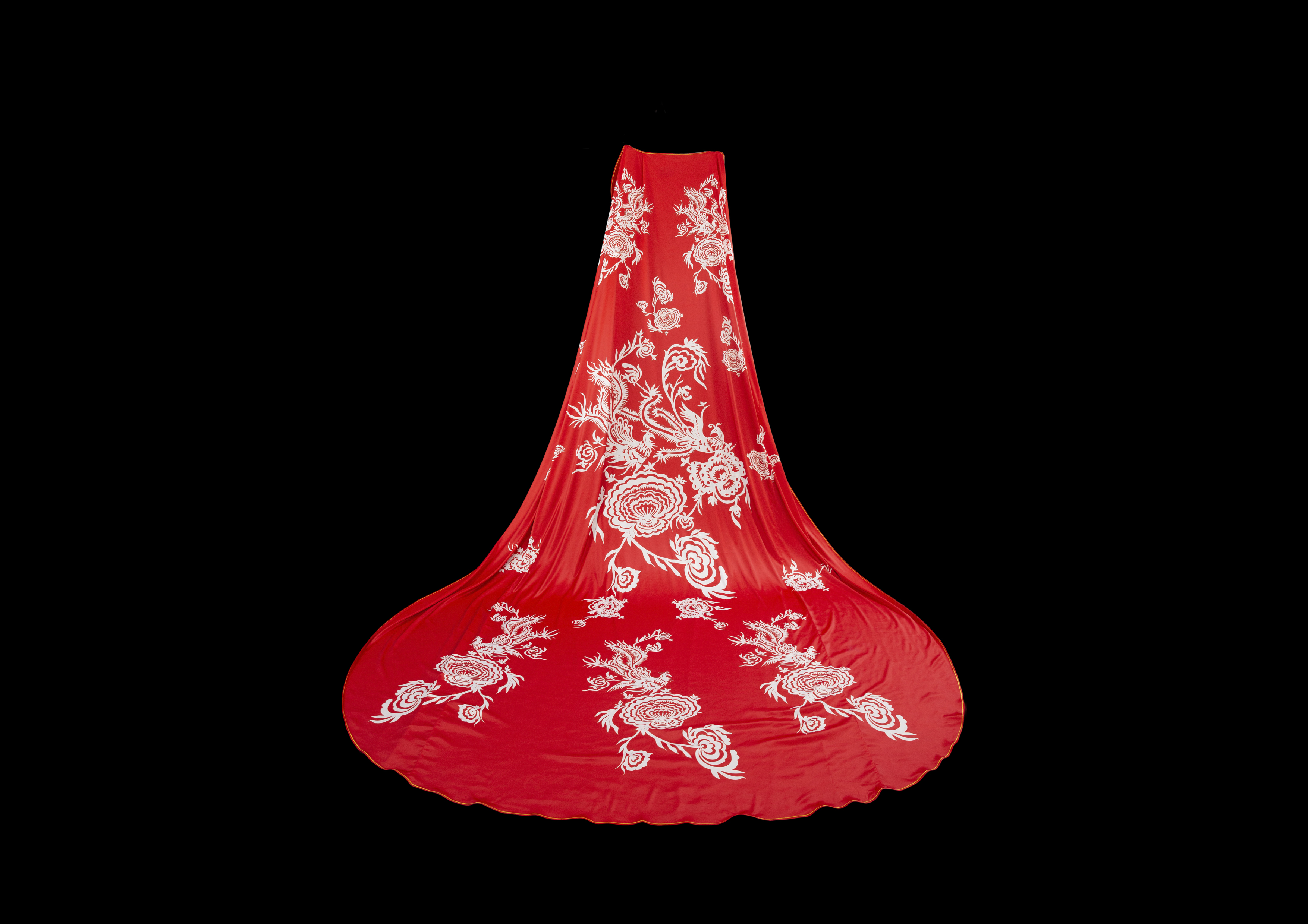 剪云裳凤戏牡丹披风(中国红系列)